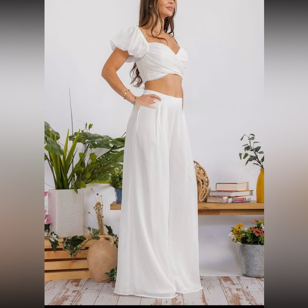 NWT 2 piece white crop top and palazzo pants size M